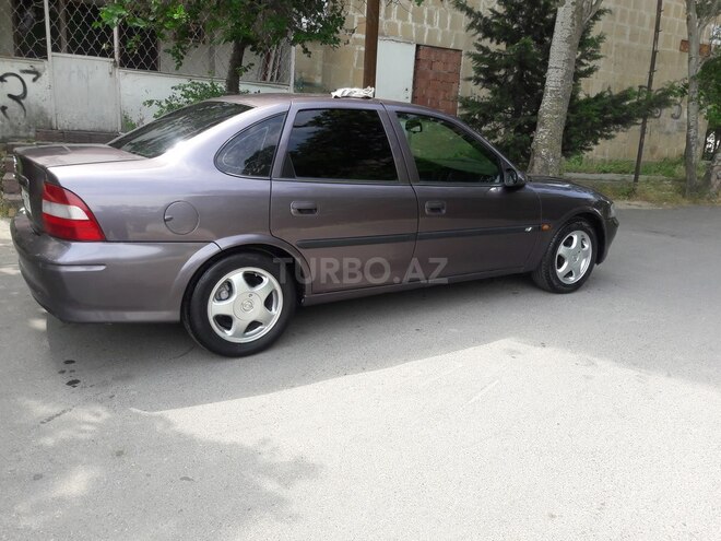 Opel Vectra 1996, 290,000 km - 1.8 l - Bakı