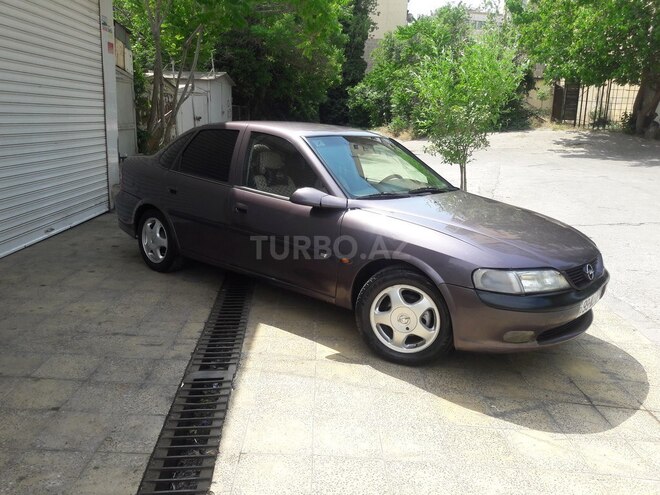 Opel Vectra 1996, 290,000 km - 1.8 l - Bakı