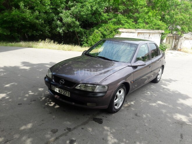 Opel Vectra 1996, 290,000 km - 1.8 l - Bakı