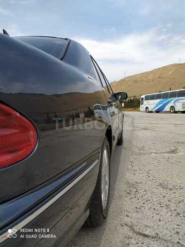 Mercedes E 270 2000, 499,000 km - 2.7 л - Bakı