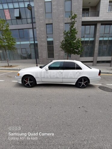 Mercedes C 230 2000, 360,000 km - 2.3 l - Bakı