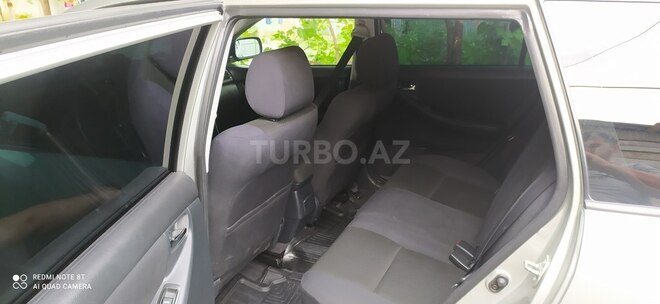 Toyota Corolla 2004, 215,465 km - 1.4 l - Bakı