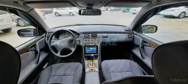 Mercedes E 220 2001, 431,500 km - 2.2 l - Bakı