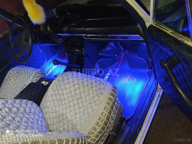 LADA (VAZ) 2106 1986, 250,000 km - 1.3 l - Salyan