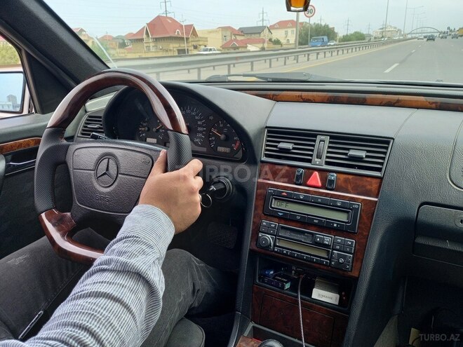 Mercedes C 230 1997, 282,850 km - 2.3 л - Bakı