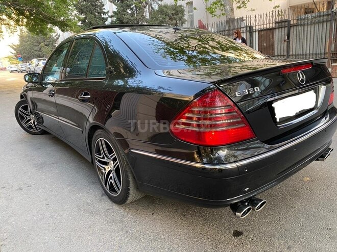 Mercedes E 320 2002, 178,000 km - 3.2 l - Bakı