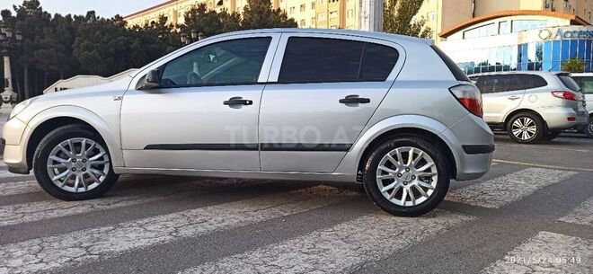 Opel Astra 2004, 104,000 km - 1.4 л - Xırdalan