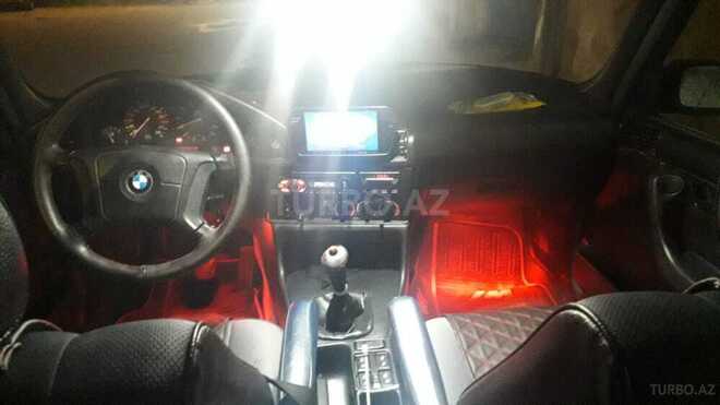 BMW 525 1993, 400,000 km - 2.5 l - Bakı