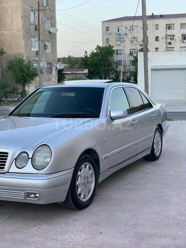 Mercedes E 280 1999, 222,000 km - 2.8 l - Sumqayıt