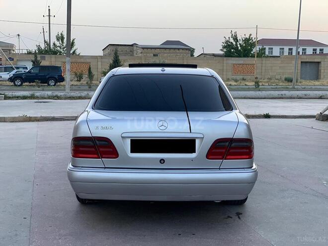 Mercedes E 280 1999, 222,000 km - 2.8 l - Sumqayıt