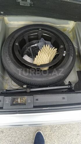 Mercedes E 240 2001, 293,000 km - 2.4 l - Bakı
