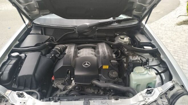 Mercedes E 240 2001, 293,000 km - 2.4 l - Bakı