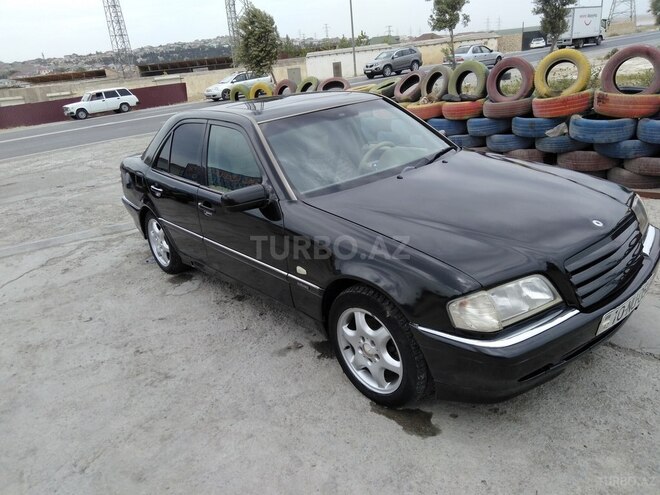 Mercedes C 220 2000, 444,345 km - 2.2 l - Bakı