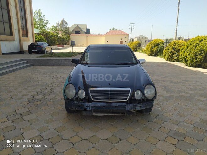 Mercedes E 220 1999, 325,470 km - 2.2 l - Bakı
