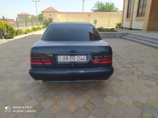 Mercedes E 220 1999, 325,470 km - 2.2 l - Bakı