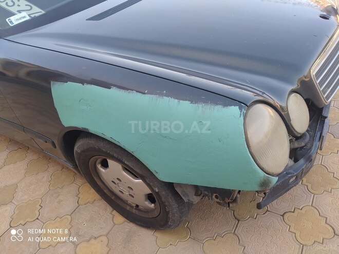 Mercedes E 220 1999, 325,470 km - 2.2 l - Bakı