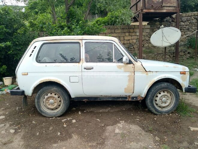 LADA (VAZ) Niva 1980, 190,000 km - 1.7 л - Lerik