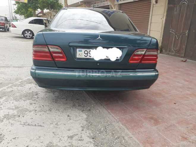 Mercedes E 220 1999, 309,000 km - 2.2 l - Bakı