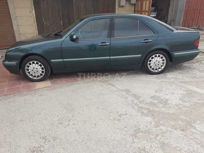 Mercedes E 220 1999, 309,000 km - 2.2 l - Bakı