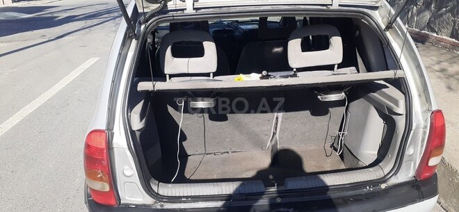 Opel Astra 1995, 122,400 km - 1.6 л - Qax