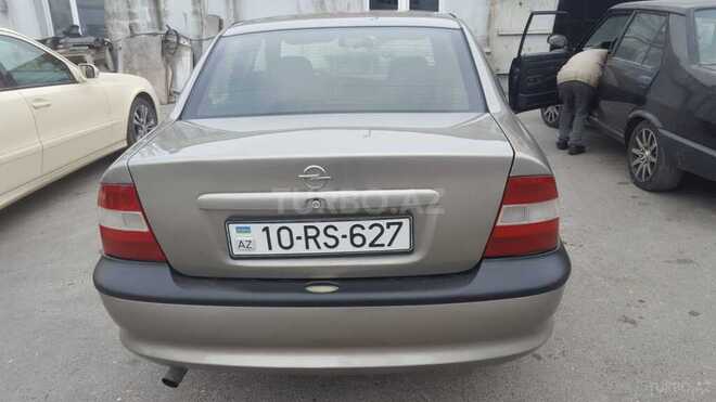 Opel Vectra 1996, 302,000 km - 1.8 л - Bakı