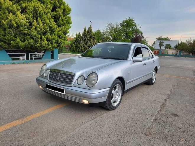 Mercedes E 200 1998, 265,134 km - 2.0 л - Gəncə