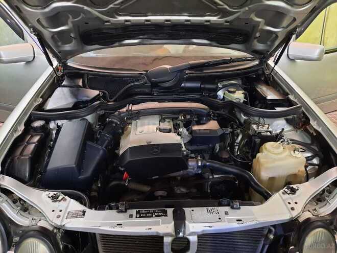 Mercedes E 200 1998, 265,134 km - 2.0 л - Gəncə
