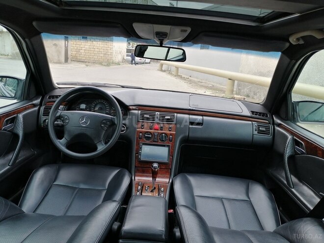 Mercedes E 240 2000, 289,123 km - 2.6 l - Sumqayıt
