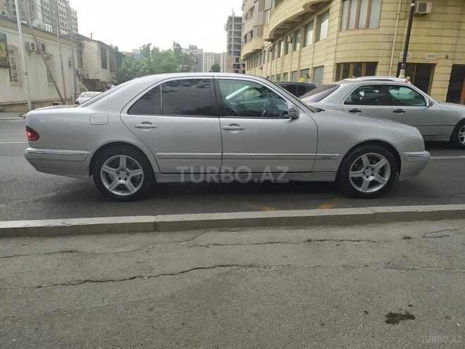 Mercedes E 220 2000, 367,000 km - 2.2 l - Bakı