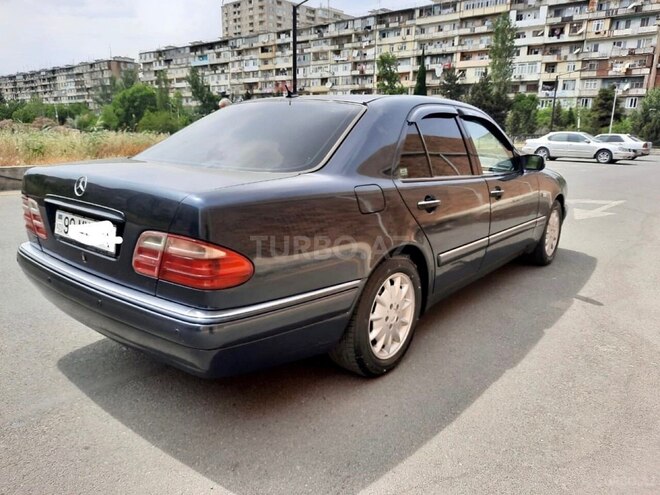 Mercedes E 240 1998, 378,000 km - 2.4 l - Bakı
