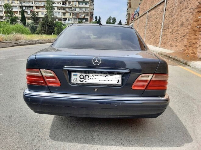Mercedes E 240 1998, 378,000 km - 2.4 l - Bakı