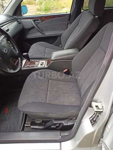 Mercedes E 220 2001, 425,000 km - 2.2 l - Masallı