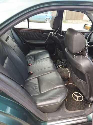 Mercedes E 200 1999, 325,480 km - 2.0 l - Bakı
