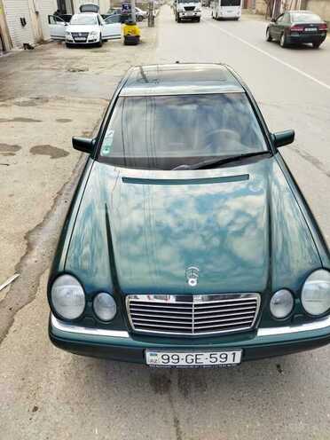 Mercedes E 200 1999, 325,480 km - 2.0 l - Bakı