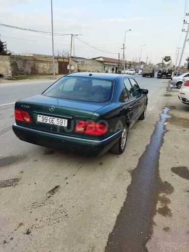 Mercedes E 200 1999, 325,480 km - 2.0 l - Bakı