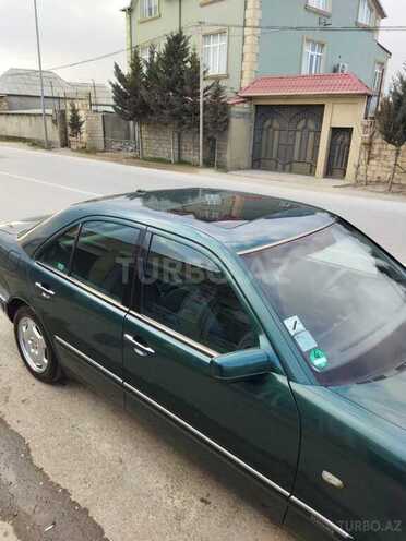 Mercedes E 200 1999, 325,480 km - 2.0 l - Bakı