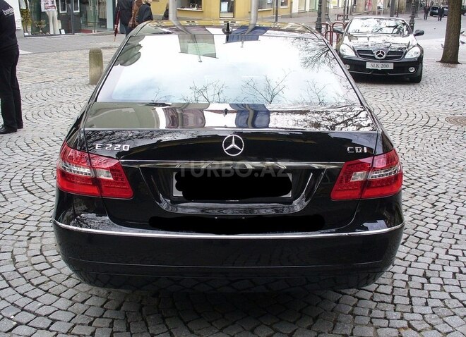 Mercedes E 220 2009, 240,000 km - 2.2 л - Bakı