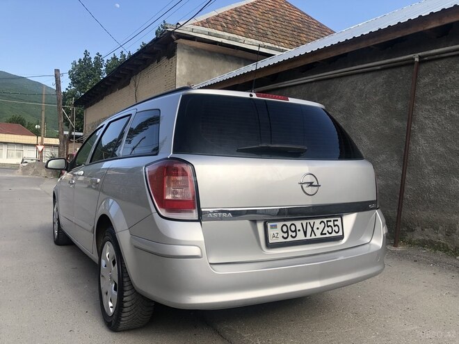 Opel Astra 2007, 201,000 km - 1.3 l - Şəki