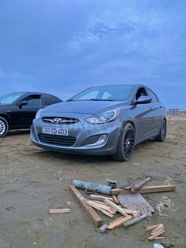 Hyundai Accent 2014, 131,590 km - 1.6 л - Bakı