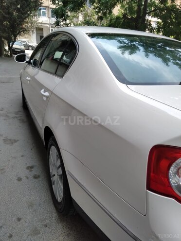 Volkswagen Passat 2010, 136,500 km - 1.8 l - Bakı