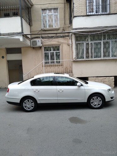 Volkswagen Passat 2010, 136,500 km - 1.8 l - Bakı