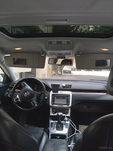 Volkswagen Passat 2010, 136,500 km - 1.8 l - Bakı