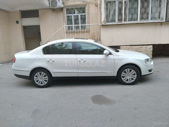 Volkswagen Passat 2010, 136,500 km - 1.8 l - Bakı