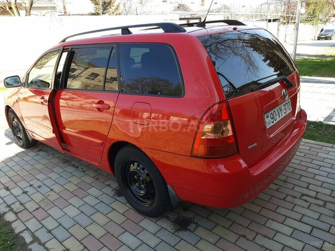 Toyota Corolla 2005, 236,000 km - 1.4 l - Bakı