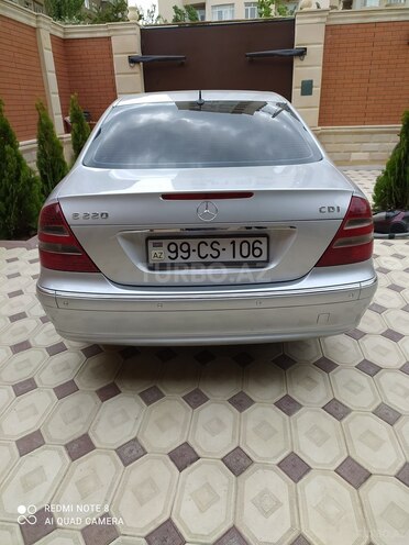 Mercedes E 220 2004, 372,000 km - 2.2 л - Bakı