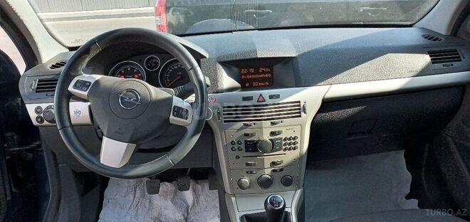 Opel Astra 2008, 114,000 km - 1.4 л - Bakı