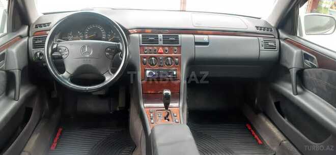 Mercedes E 220 1999, 450,000 km - 2.2 л - Bakı