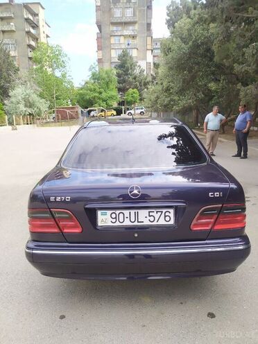 Mercedes E 270 2000, 316,000 km - 2.7 l - Bakı