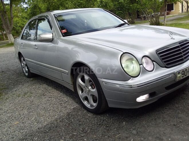 Mercedes E 240 2000, 301,249 km - 2.6 l - Zaqatala