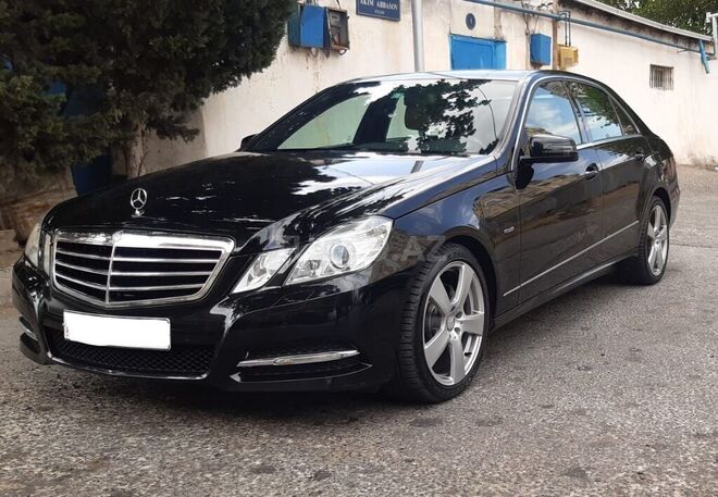 Mercedes E 180 2011, 115,000 km - 1.8 l - Bakı